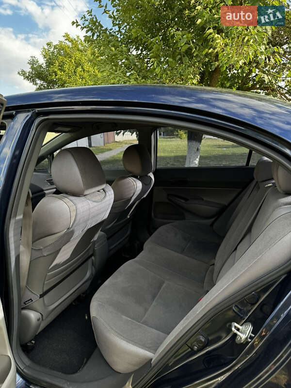 Седан Honda Civic 2007 в Чугуєві