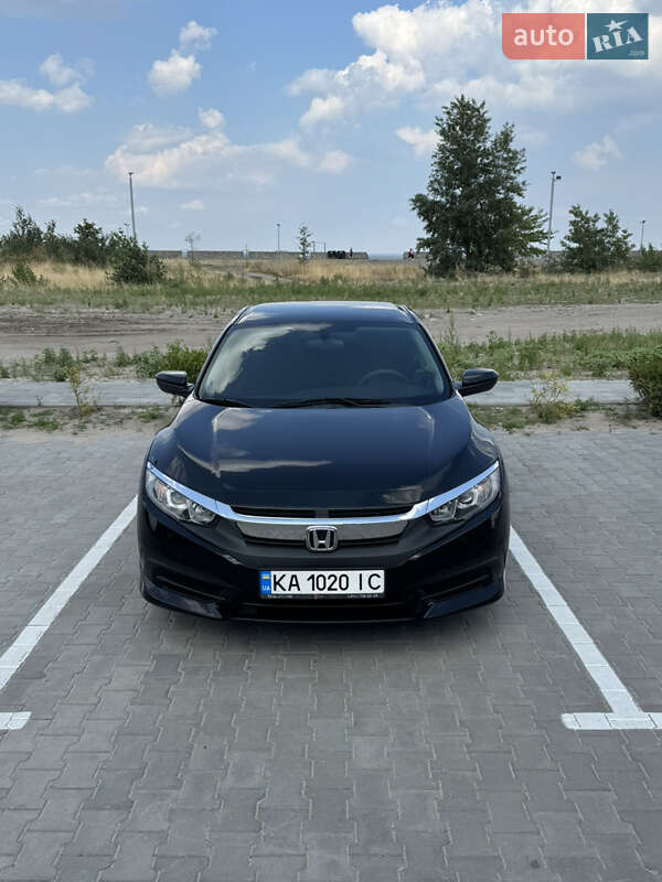 Седан Honda Civic 2016 в Черкассах