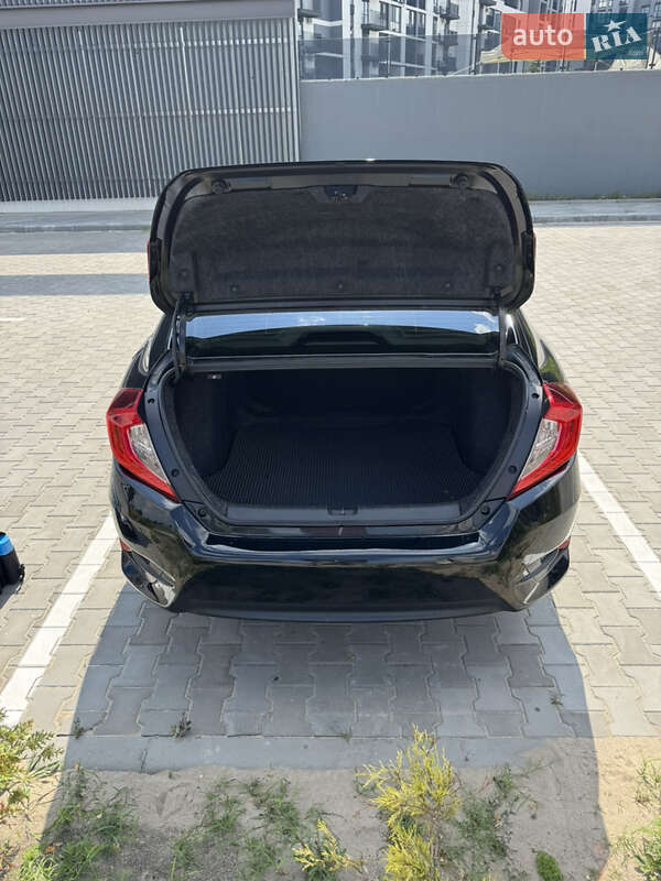 Седан Honda Civic 2016 в Черкассах
