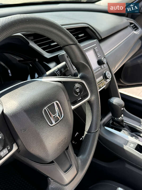 Седан Honda Civic 2016 в Черкассах