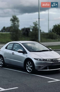 Хэтчбек Honda Civic 2006 в Киеве