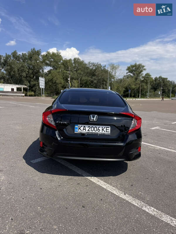 Седан Honda Civic 2018 в Києві