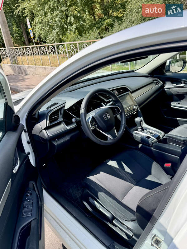 Седан Honda Civic 2016 в Киеве