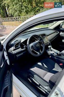 Седан Honda Civic 2016 в 