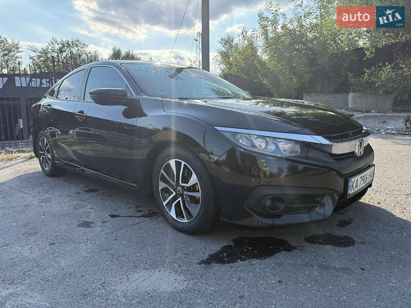 Седан Honda Civic 2017 в Запоріжжі