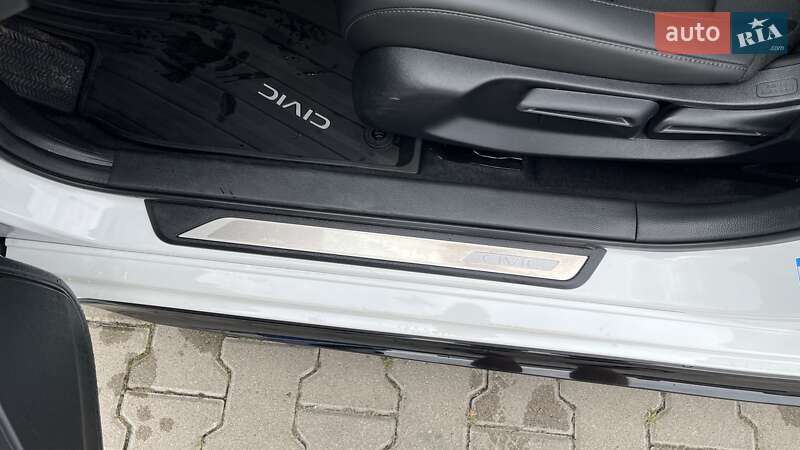 Седан Honda Civic 2024 в Сокалі