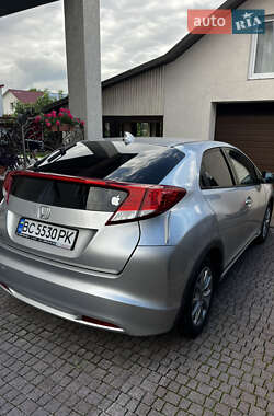 Хэтчбек Honda Civic 2013 в 