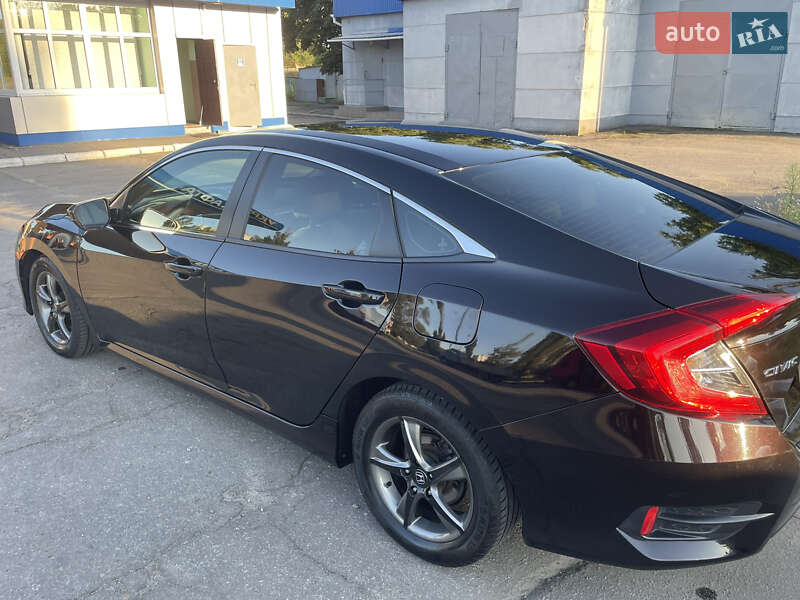 Седан Honda Civic 2016 в Кременчуці