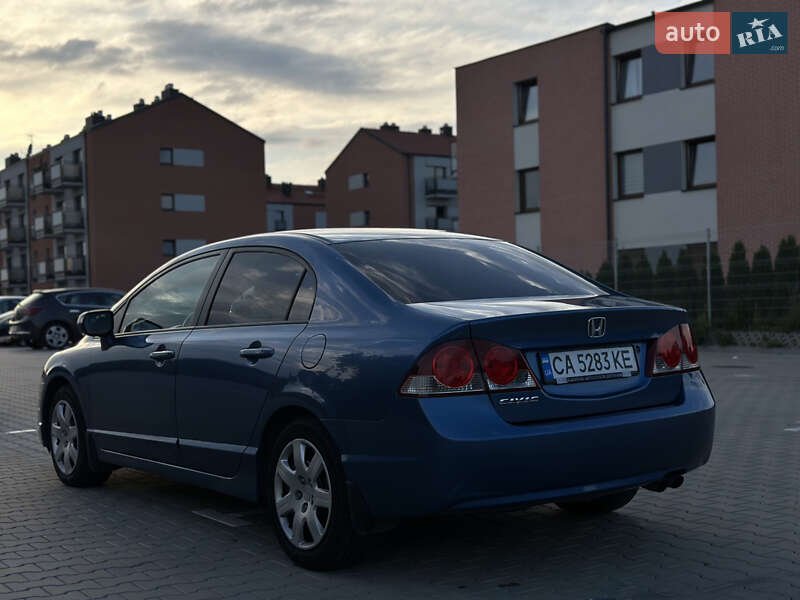 Седан Honda Civic 2008 в Смілі