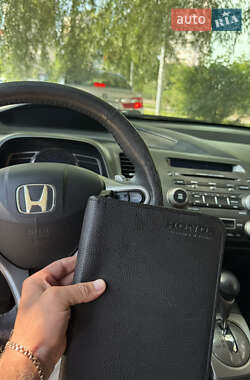 Седан Honda Civic 2007 в Киеве