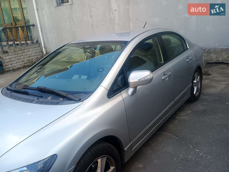 Седан Honda Civic 2006 в Ровно