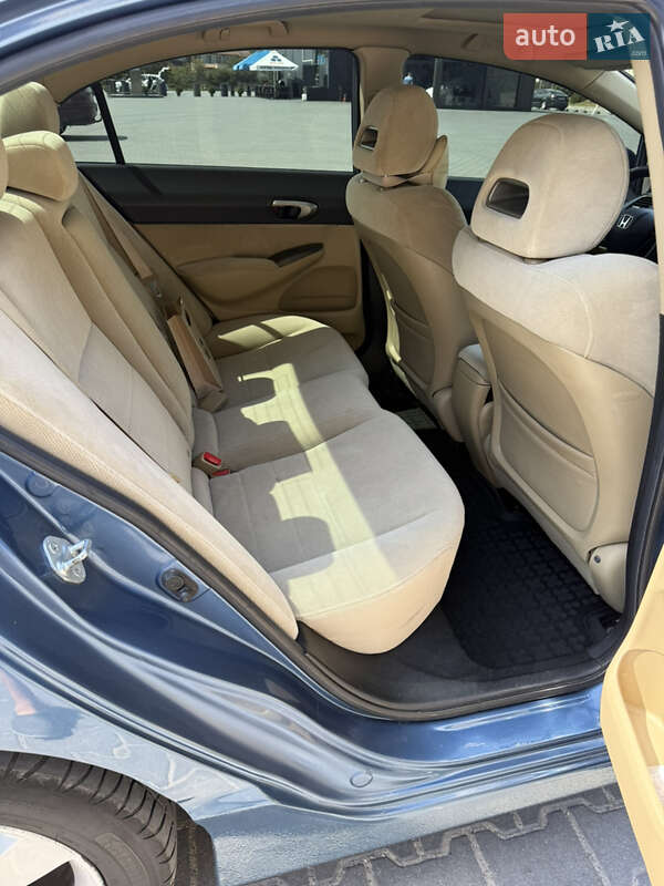 Седан Honda Civic 2007 в Львове