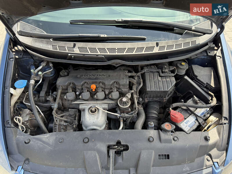 Седан Honda Civic 2007 в Львове