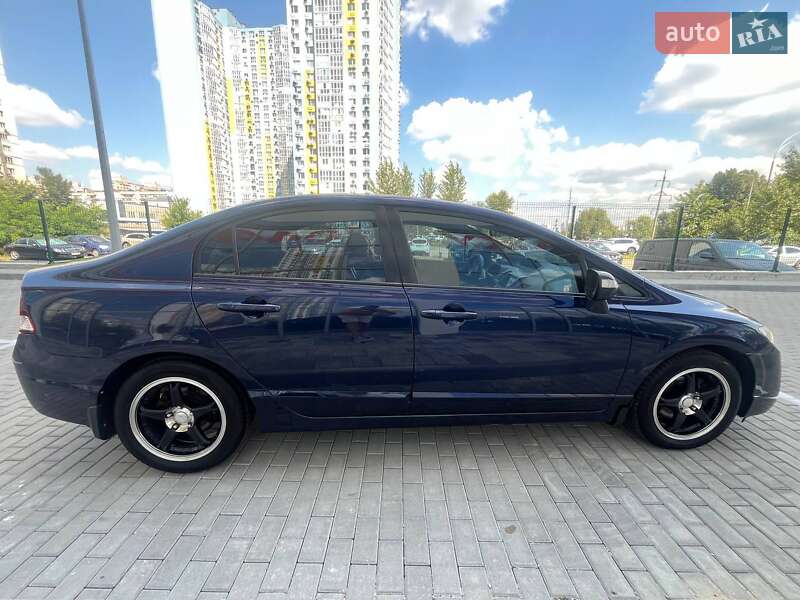 Седан Honda Civic 2008 в Киеве