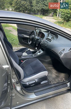 Хэтчбек Honda Civic 2007 в 
