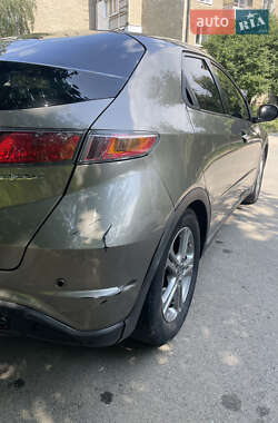 Хэтчбек Honda Civic 2007 в 