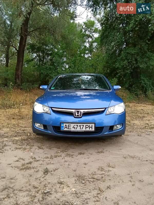 Седан Honda Civic 2006 в Дніпрі