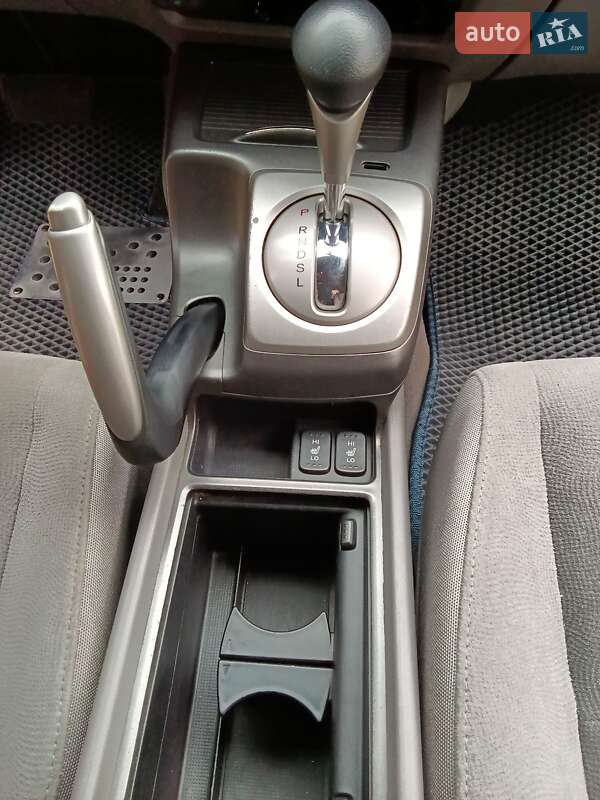 Седан Honda Civic 2006 в Дніпрі