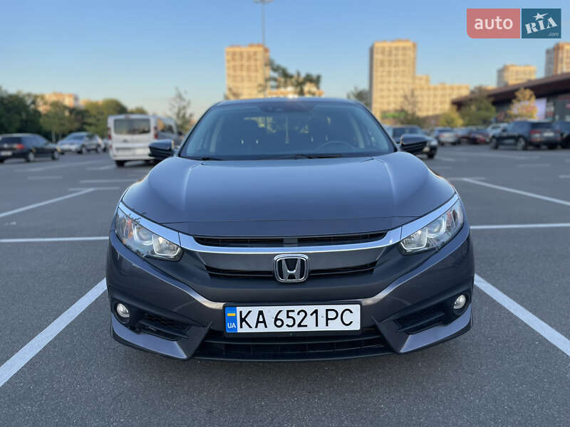 Седан Honda Civic 2018 в Киеве