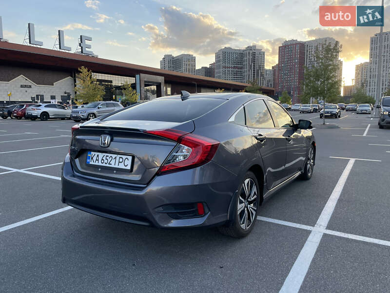 Седан Honda Civic 2018 в Киеве