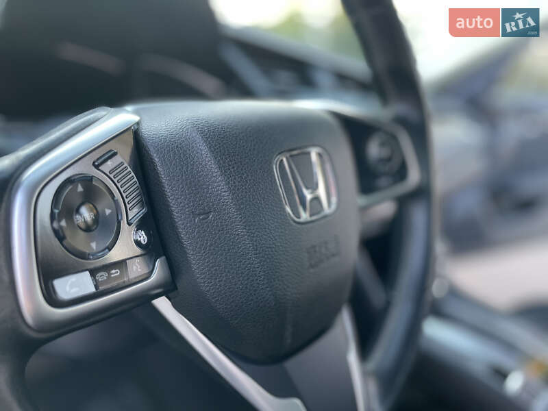 Седан Honda Civic 2018 в Киеве
