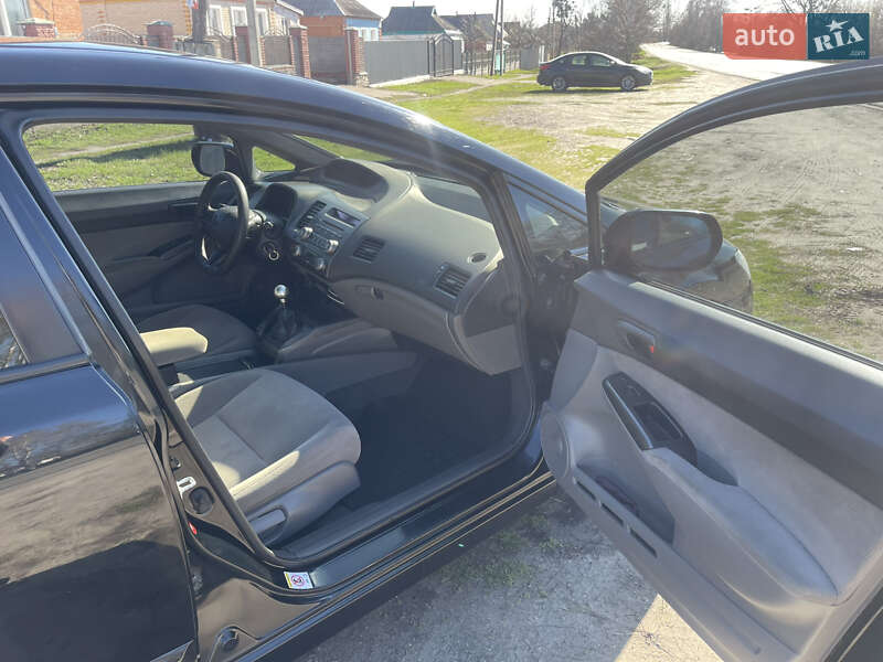 Седан Honda Civic 2006 в Чутовому фото 8 Седан Honda Civic 2006 в Чутовому