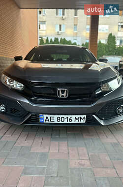 Хэтчбек Honda Civic 2016 в 