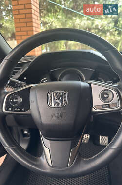 Хэтчбек Honda Civic 2016 в 