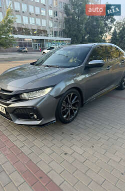 Хэтчбек Honda Civic 2018 в Кривом Роге