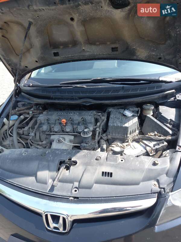 Седан Honda Civic 2008 в Чернівцях