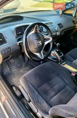 Седан Honda Civic 2006 в  фото 10 Седан Honda Civic 2006 в