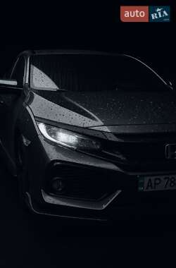 Хэтчбек Honda Civic 2019 в Запорожье