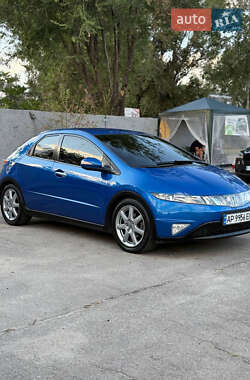 Хэтчбек Honda Civic 2006 в Запорожье