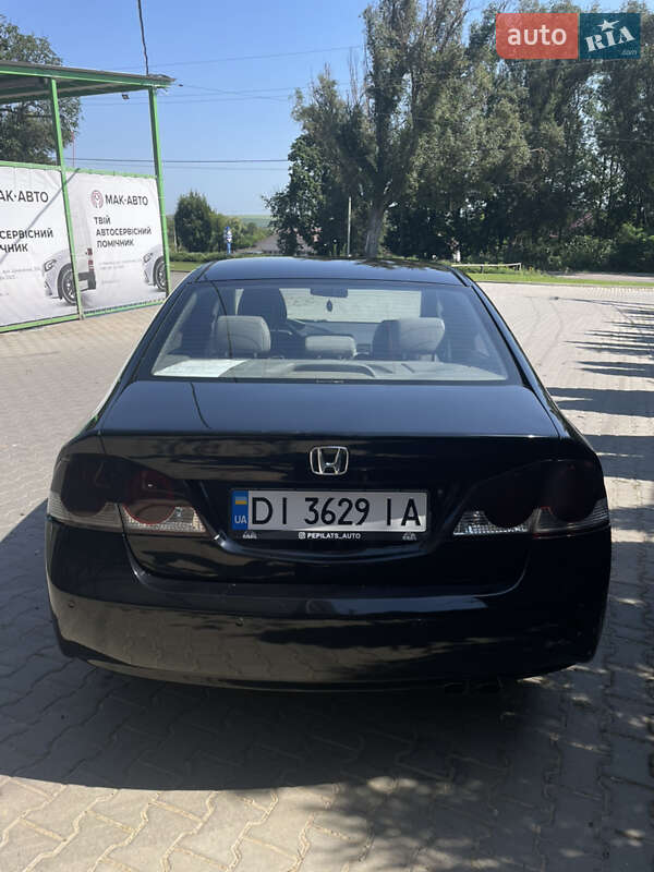 Седан Honda Civic 2007 в Чернівцях