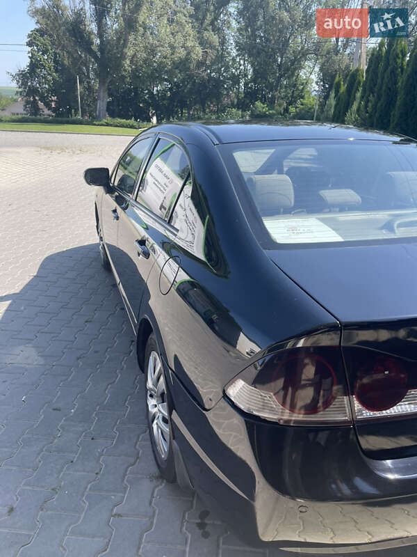 Седан Honda Civic 2007 в Чернівцях
