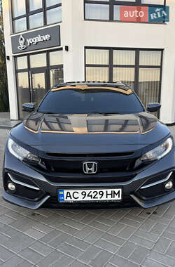 Хэтчбек Honda Civic 2017 в Луцке