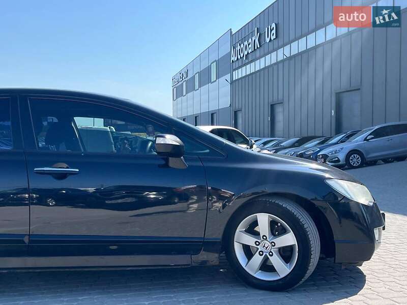 Седан Honda Civic 2008 в Львові