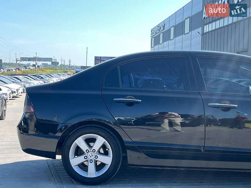 Седан Honda Civic 2008 в Львові