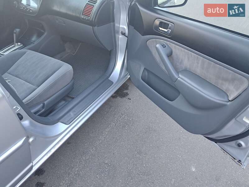 Седан Honda Civic 2003 в Ирпене