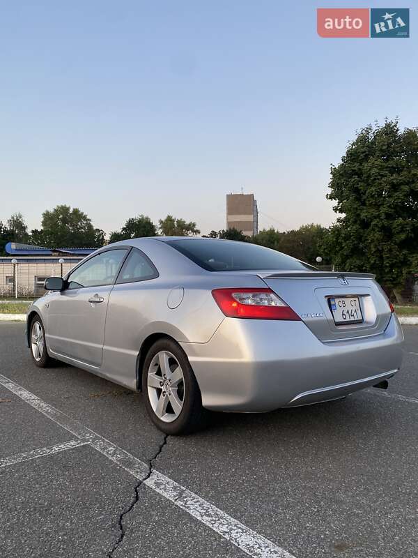 Купе Honda Civic 2006 в Києві фото 11 Купе Honda Civic 2006 в Києві