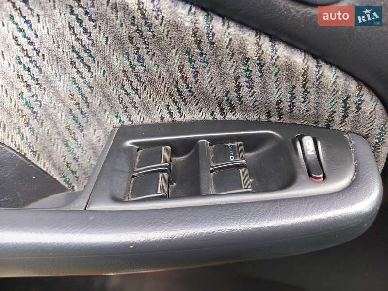 Седан Honda Civic 1998 в Дунаївцях