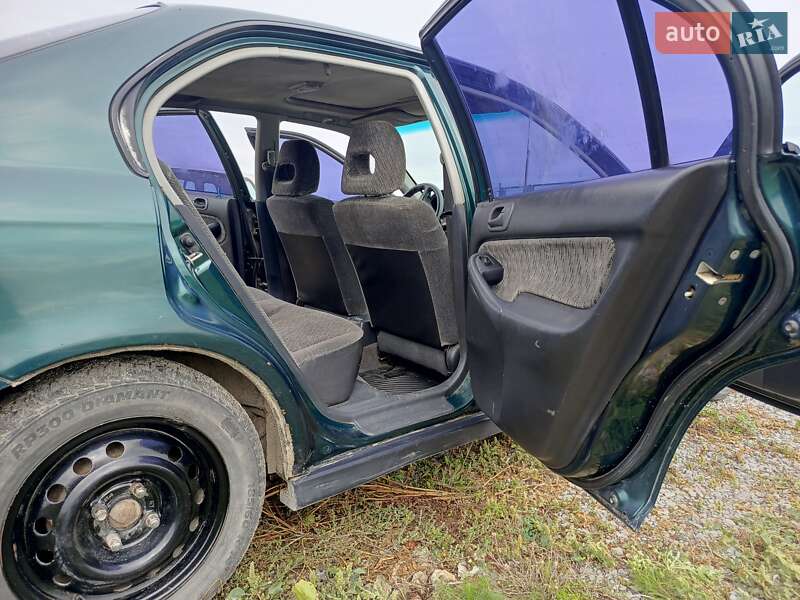 Седан Honda Civic 1998 в Дунаївцях