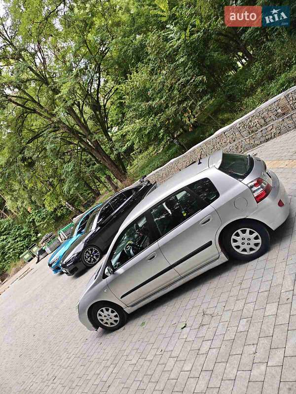 Хэтчбек Honda Civic 2004 в Львове