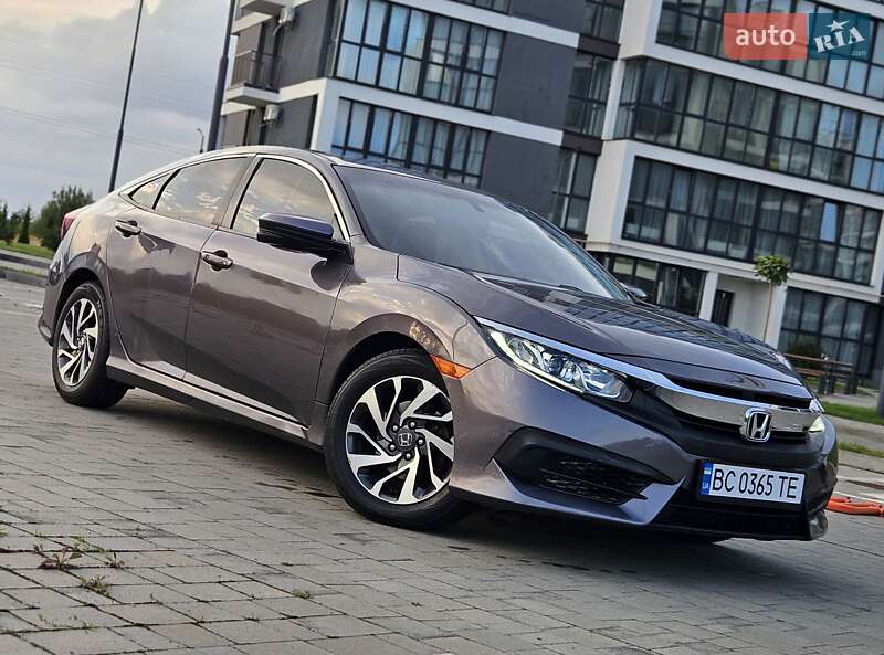 Седан Honda Civic 2017 в Львове