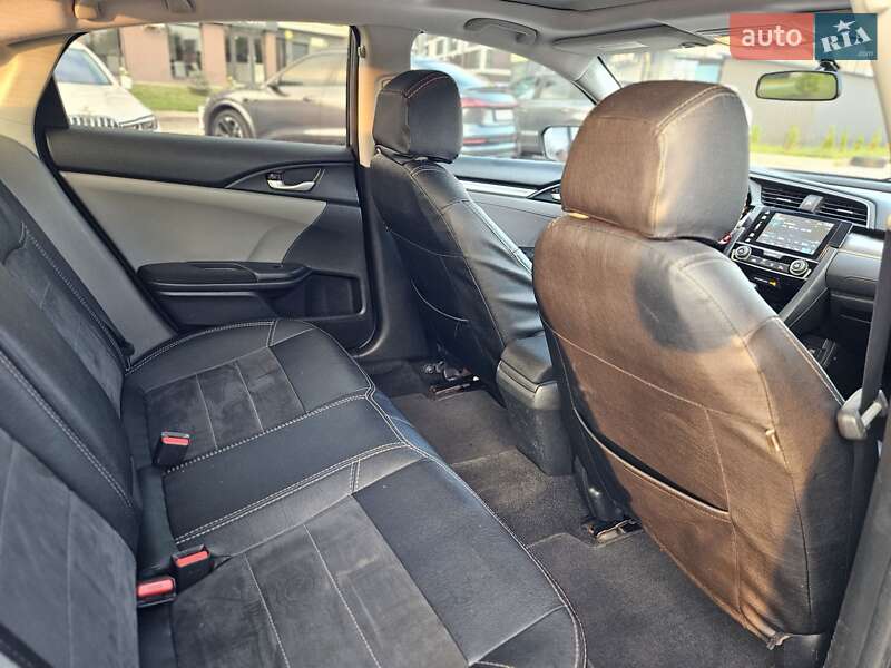 Седан Honda Civic 2017 в Львове