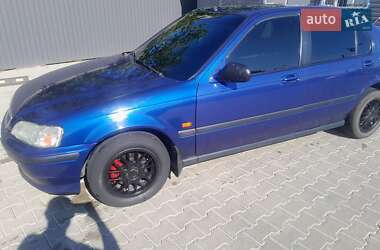 Лифтбек Honda Civic 2000 в 