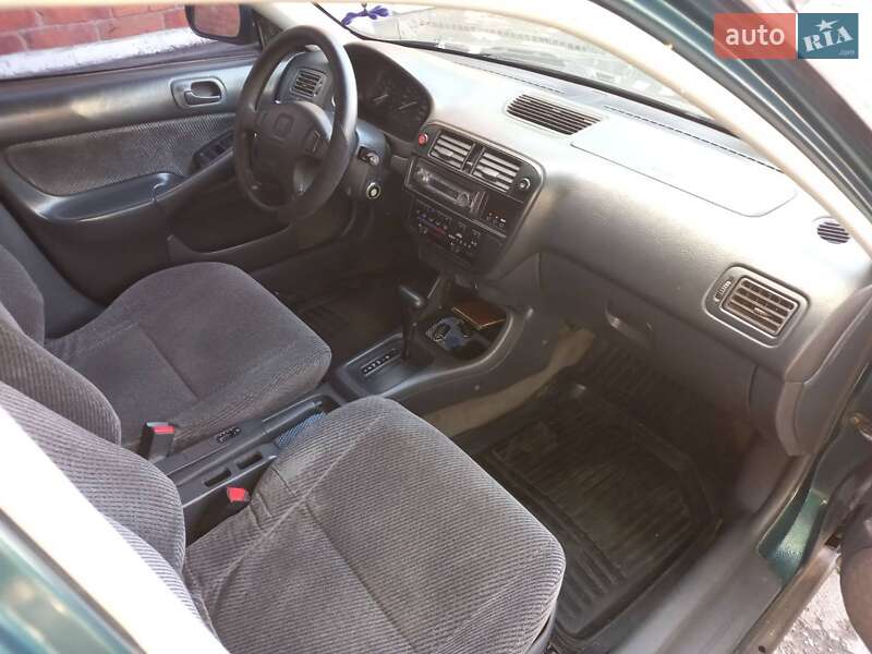 Седан Honda Civic 1998 в Первомайську