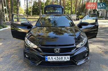 Хэтчбек Honda Civic 2017 в Киеве