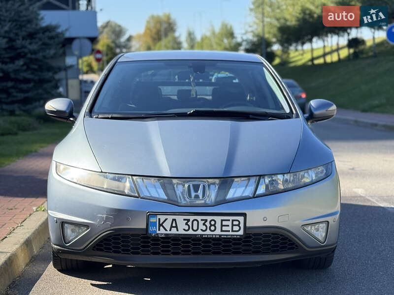 Хэтчбек Honda Civic 2008 в Киеве