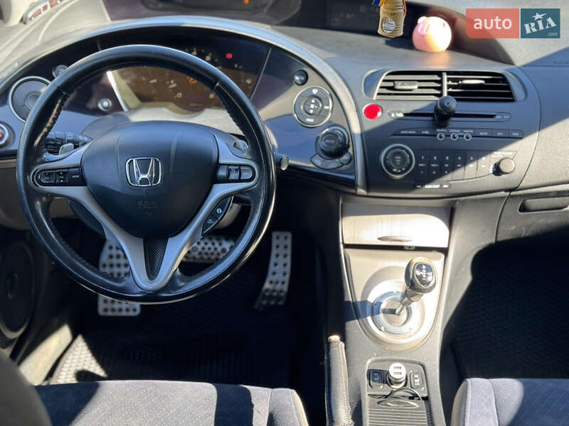 Хэтчбек Honda Civic 2008 в Киеве